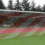 But de football en aluminium